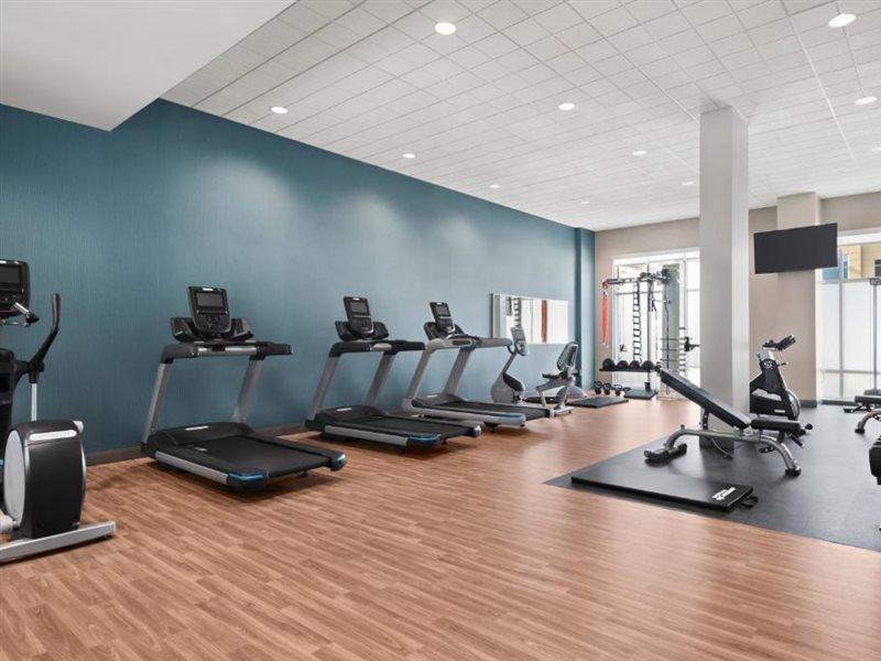 Hampton Inn & Suites Kelowna, British Columbia, Canada Ngoại thất bức ảnh