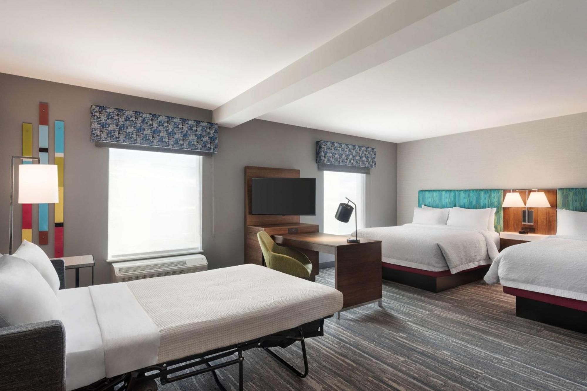 Hampton Inn & Suites Kelowna, British Columbia, Canada Ngoại thất bức ảnh