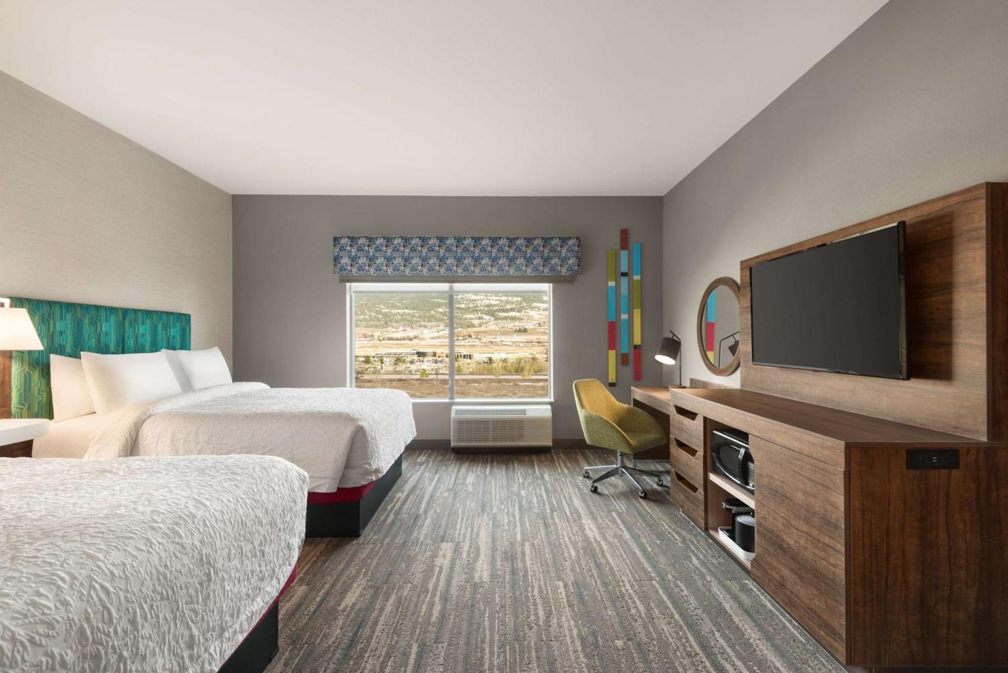 Hampton Inn & Suites Kelowna, British Columbia, Canada Ngoại thất bức ảnh