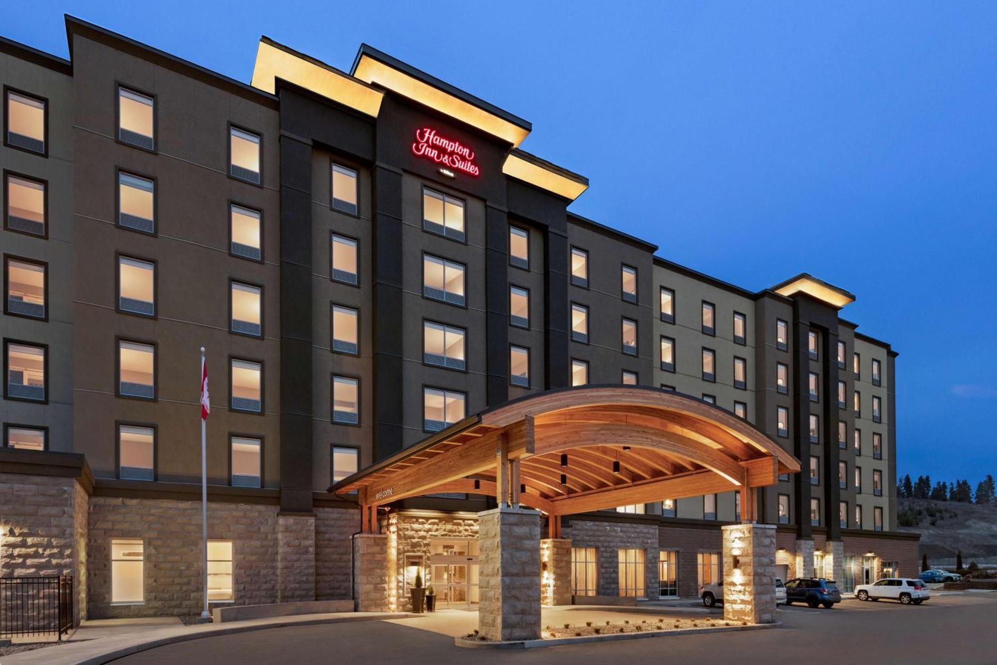 Hampton Inn & Suites Kelowna, British Columbia, Canada Ngoại thất bức ảnh