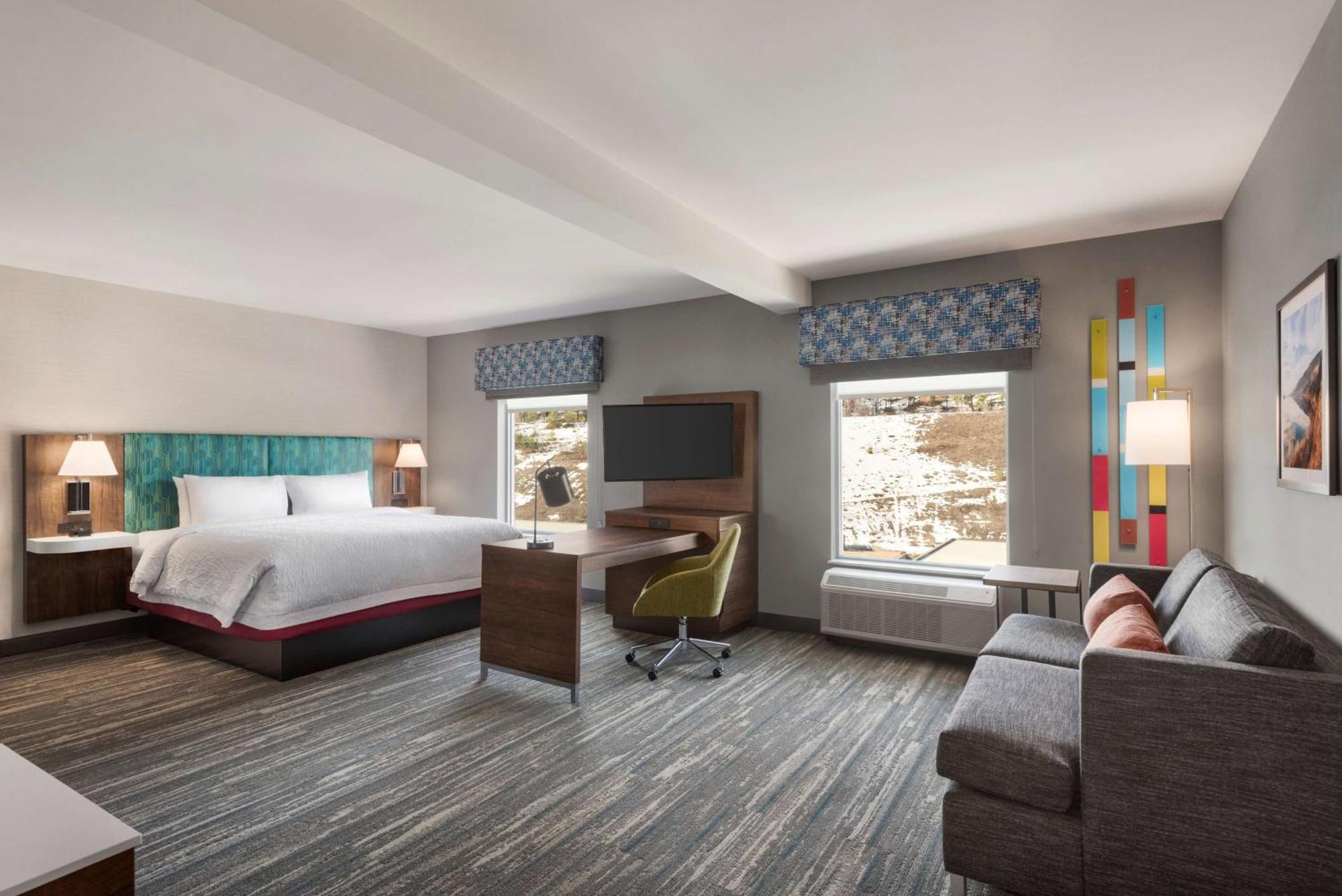 Hampton Inn & Suites Kelowna, British Columbia, Canada Ngoại thất bức ảnh